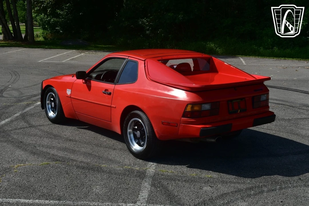 1983 Porsche 944 - Image 10 of 12
