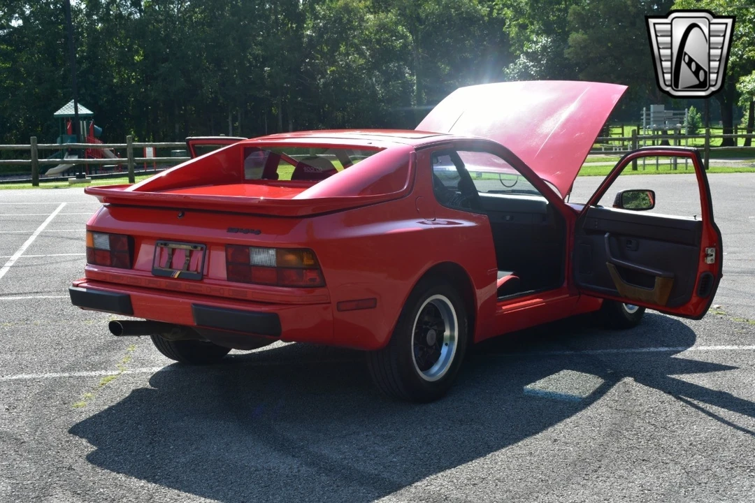 1983 Porsche 944 - Image 10 of 12