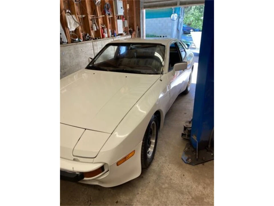 1983 Porsche 944 - Image 7 of 24