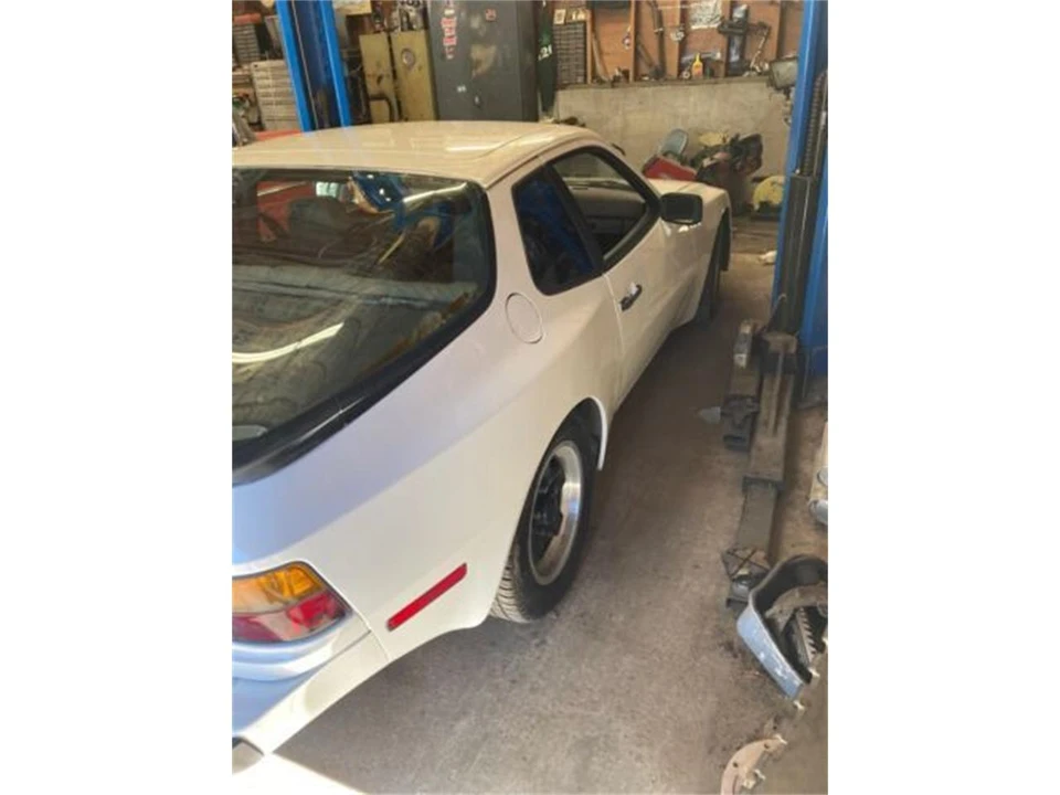 1983 Porsche 944 - Image 8 of 24