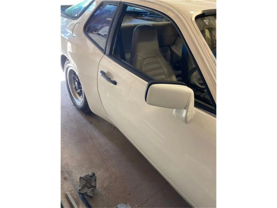1983 Porsche 944 - Image 16 of 24
