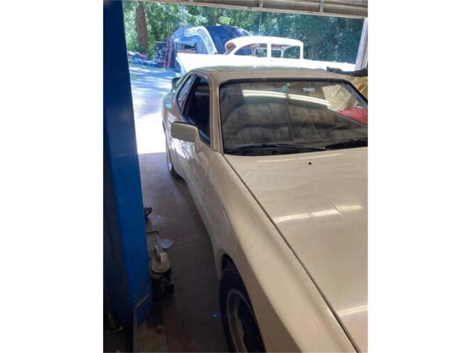 1983 Porsche 944 - Image 15 of 24