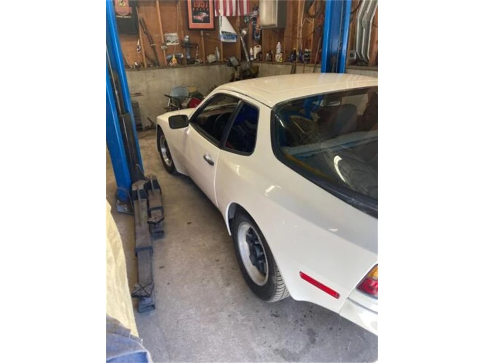 1983 Porsche 944 - Image 11 of 24