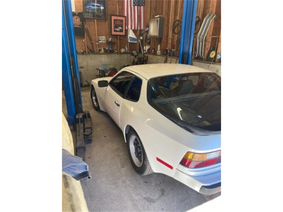 1983 Porsche 944 - Image 21 of 24