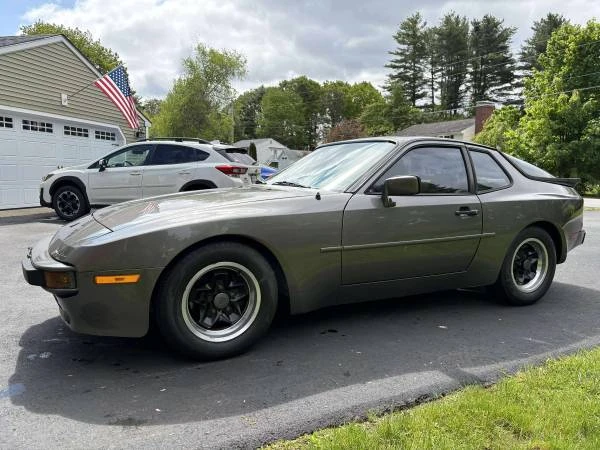 1983 Porsche 944 - Image 4 of 9