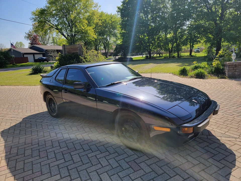 1983 Porsche 944 - Image 12 of 31