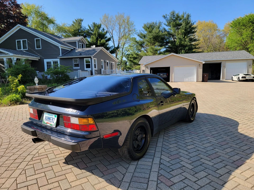 1983 Porsche 944 - Image 9 of 31