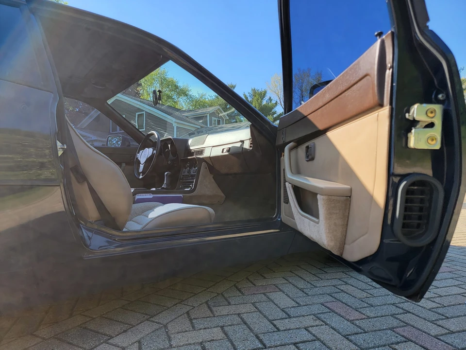1983 Porsche 944 - Image 28 of 31