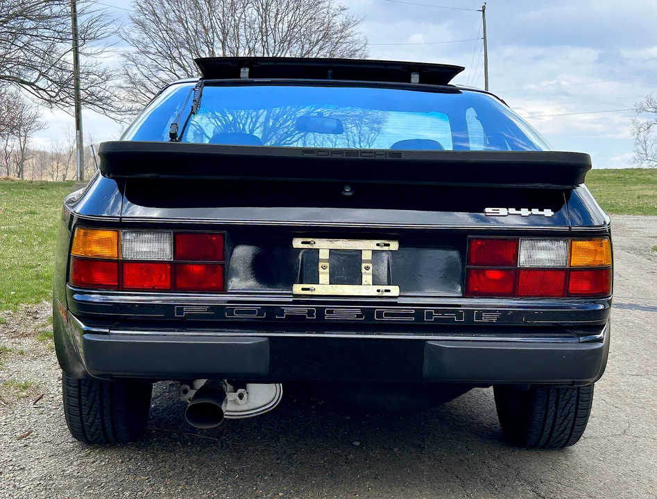 1983 Porsche 944 - Image 12 of 31