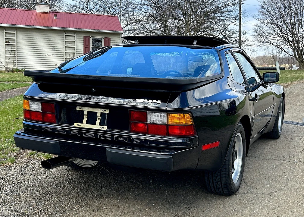1983 Porsche 944 - Image 11 of 31