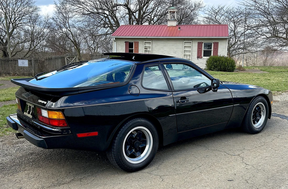 1983 Porsche 944 - Image 10 of 31