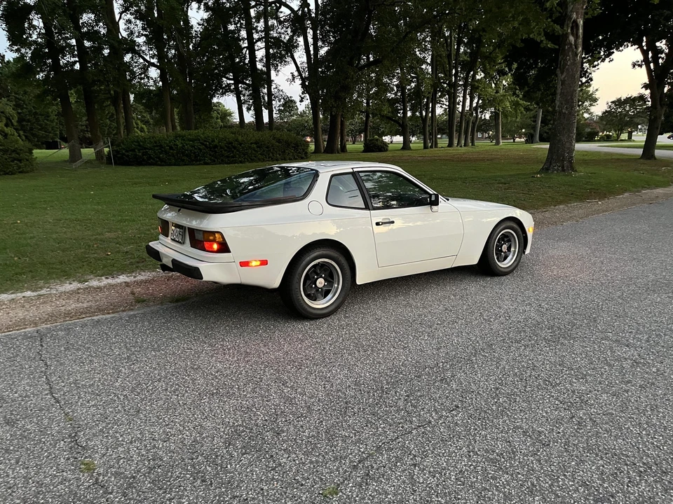 1983 Porsche 944 - Image 13 of 31