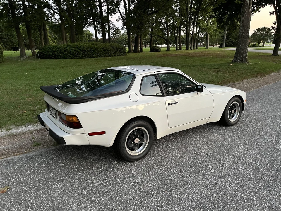 1983 Porsche 944 - Image 12 of 31