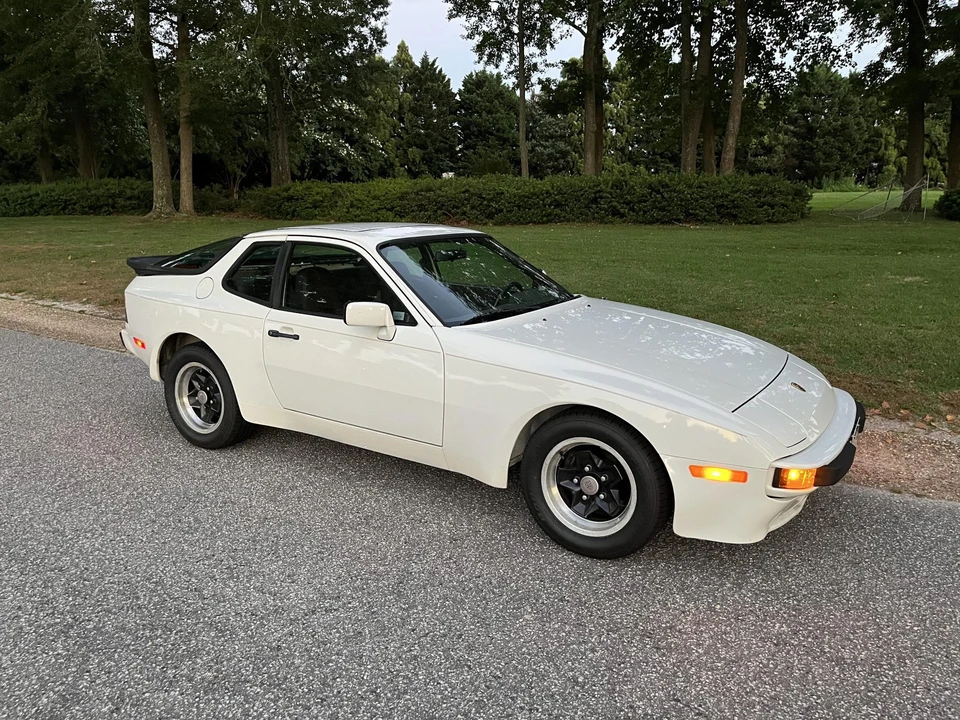 1983 Porsche 944 - Image 16 of 31