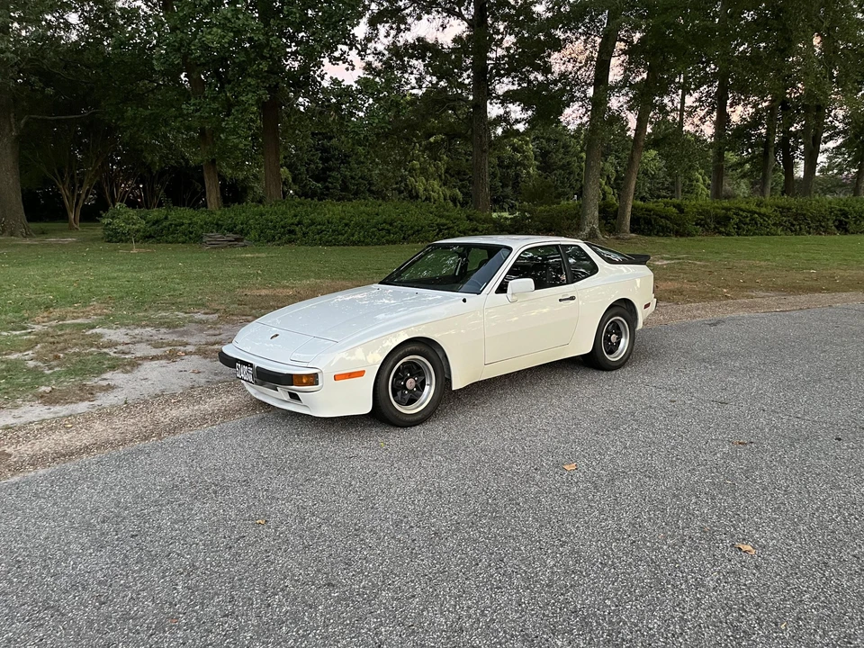 1983 Porsche 944 - Image 6 of 31
