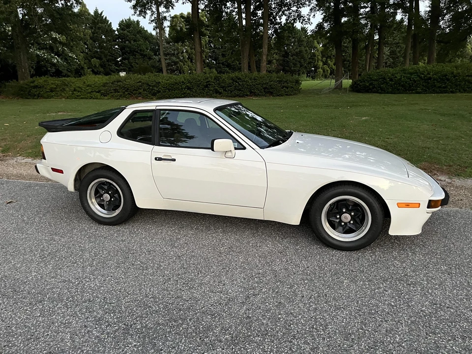 1983 Porsche 944 - Image 15 of 31