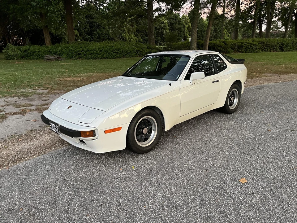 1983 Porsche 944 - Image 4 of 31