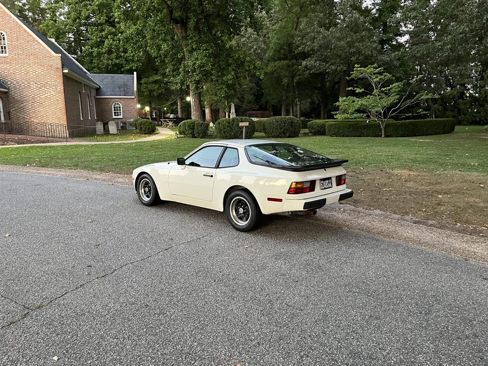 1983 Porsche 944 - Image 10 of 31