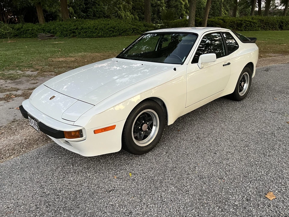 1983 Porsche 944 - Image 3 of 31