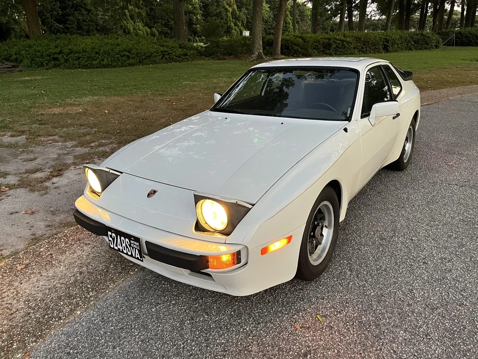 1983 Porsche 944 - Image 2 of 31