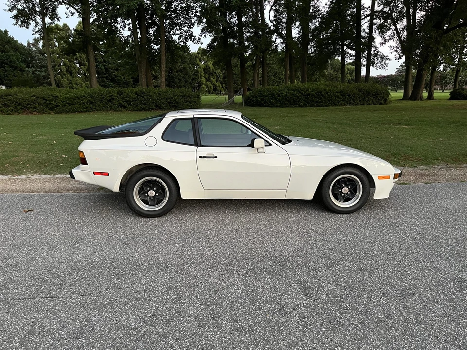 1983 Porsche 944 - Image 14 of 31