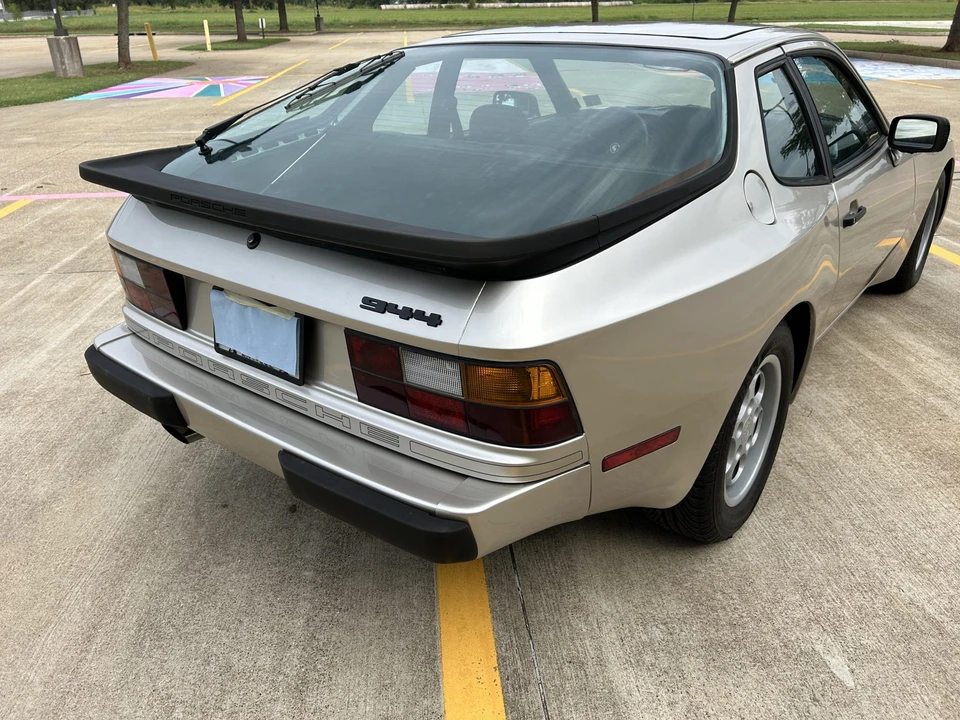 1983 Porsche 944 - Image 13 of 31