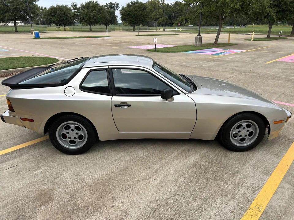 1983 Porsche 944 - Image 9 of 31