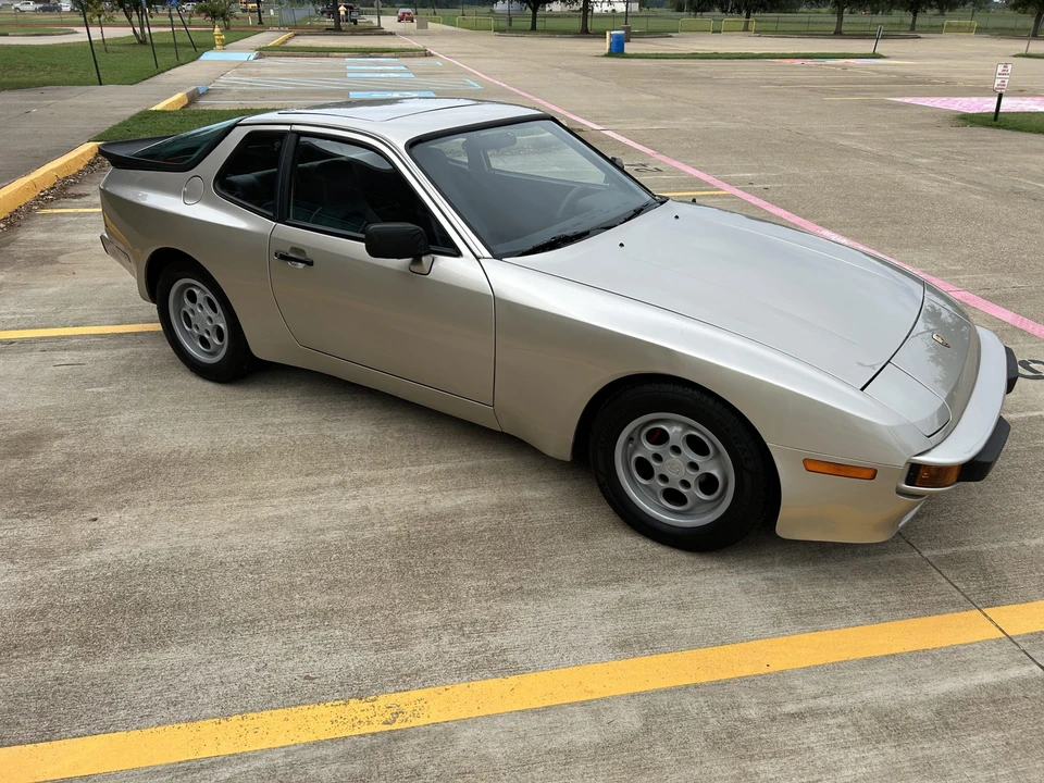 1983 Porsche 944 - Image 8 of 31