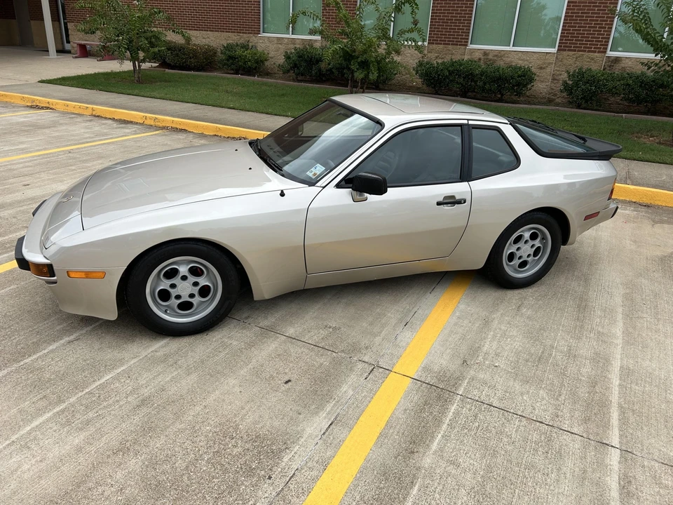 1983 Porsche 944 - Image 2 of 31