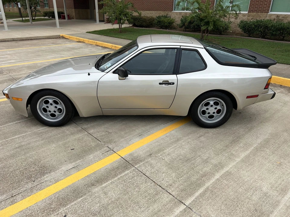 1983 Porsche 944 - Image 19 of 31