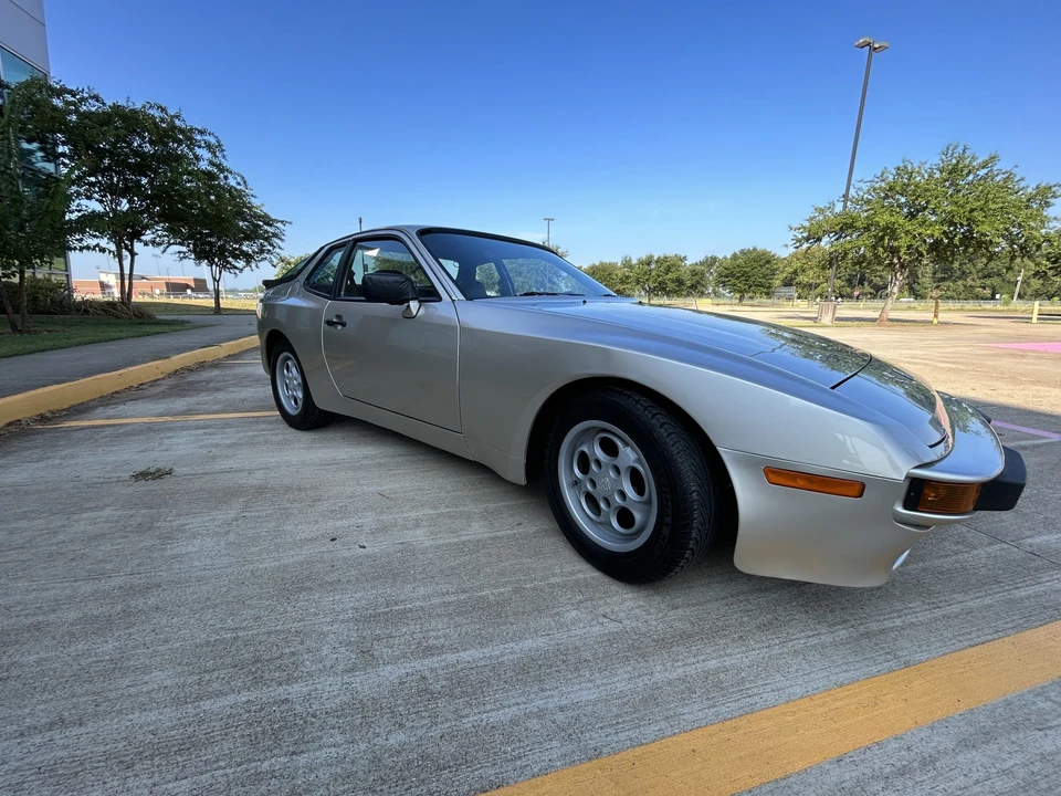 1983 Porsche 944 - Image 29 of 31