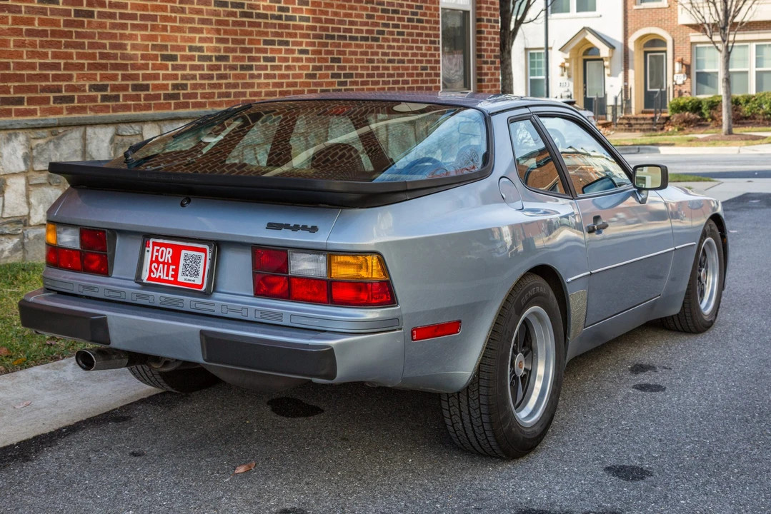 1983 Porsche 944 - Image 10 of 31