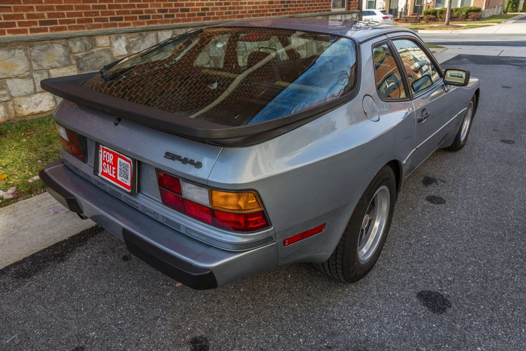 1983 Porsche 944 - Image 9 of 31