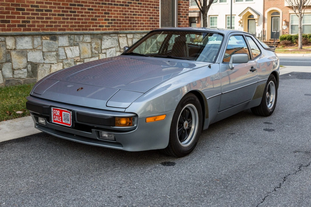 1983 Porsche 944 - Image 4 of 31
