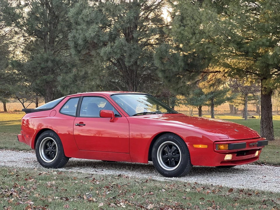 1983 Porsche 944 - Image 12 of 31