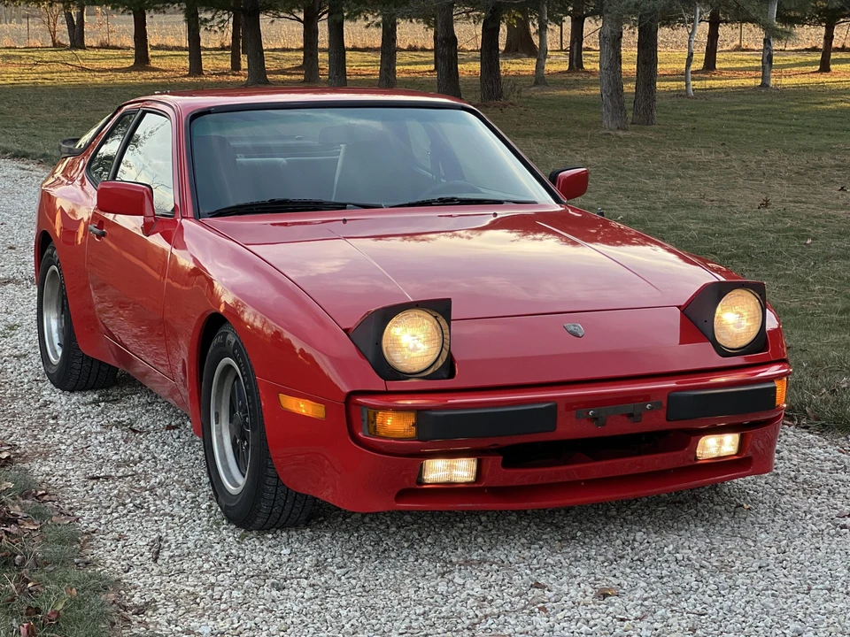 1983 Porsche 944 - Image 10 of 31
