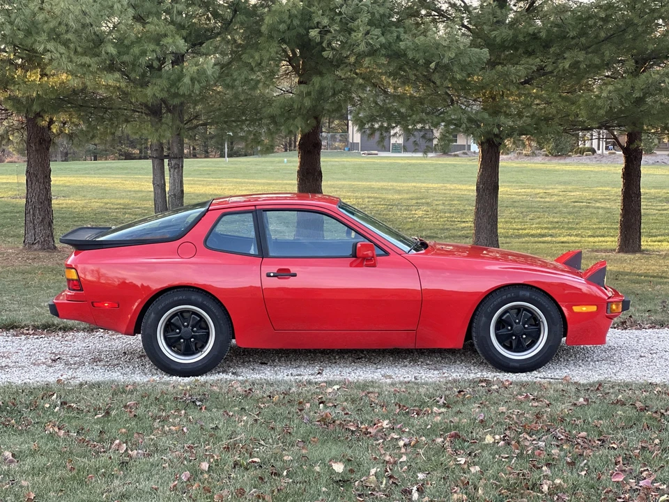 1983 Porsche 944 - Image 13 of 31