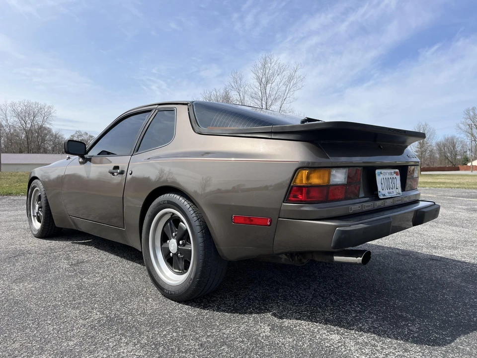 1983 Porsche 944 - Image 12 of 31