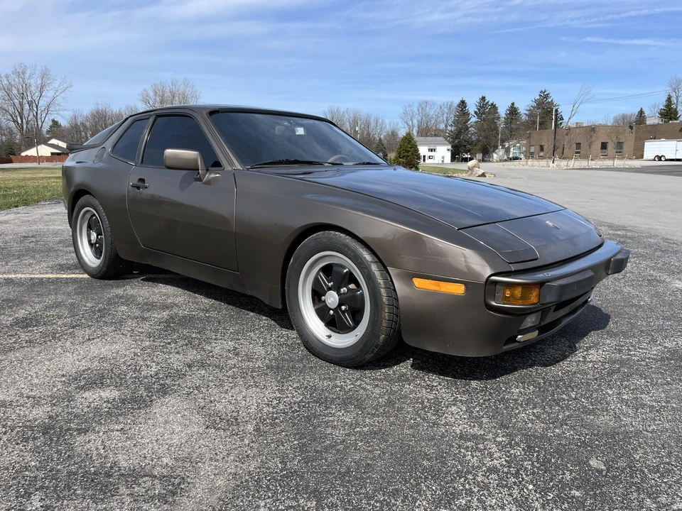 1983 Porsche 944 - Image 2 of 31