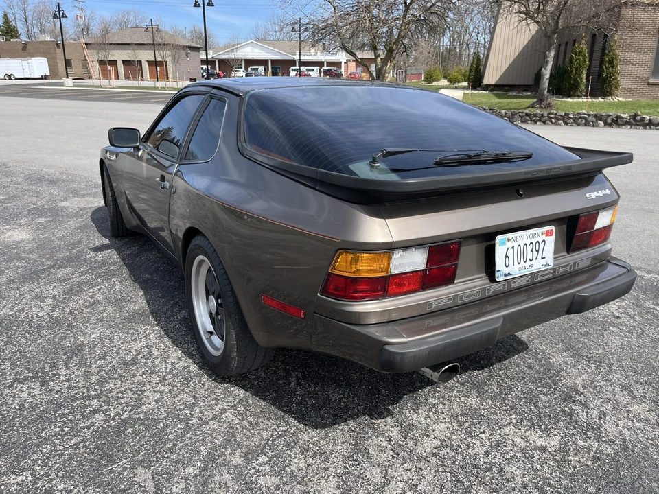 1983 Porsche 944 - Image 14 of 31