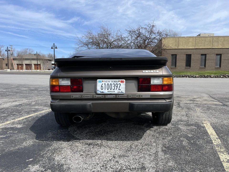 1983 Porsche 944 - Image 15 of 31