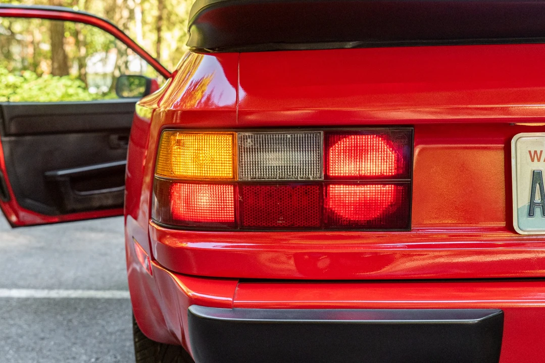 1983 Porsche 944 - Image 12 of 31