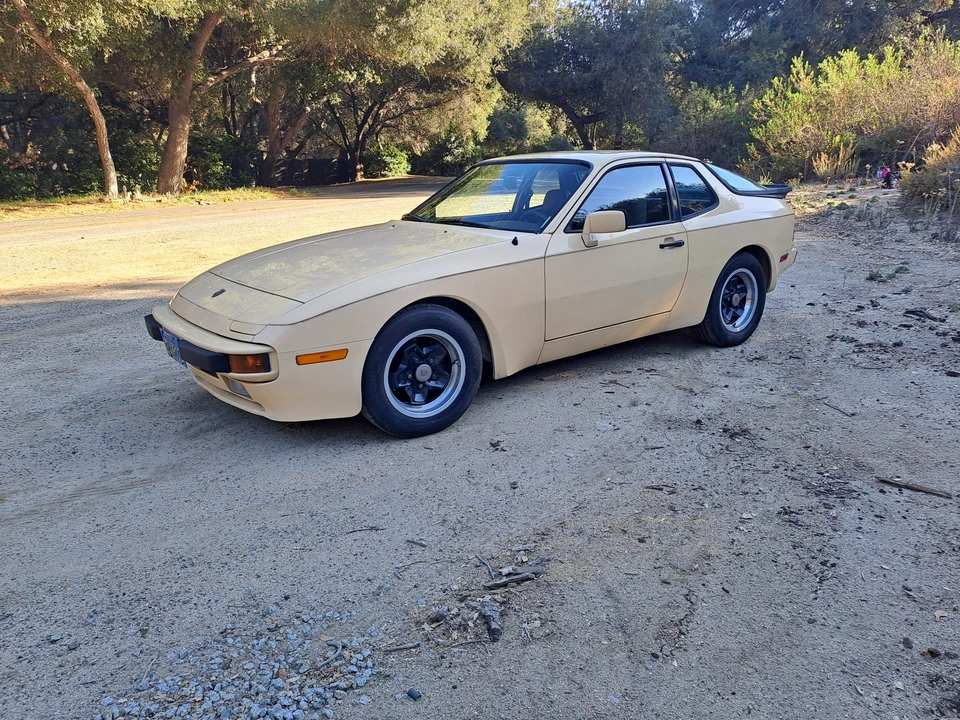 1983 Porsche 944 - Image 5 of 31