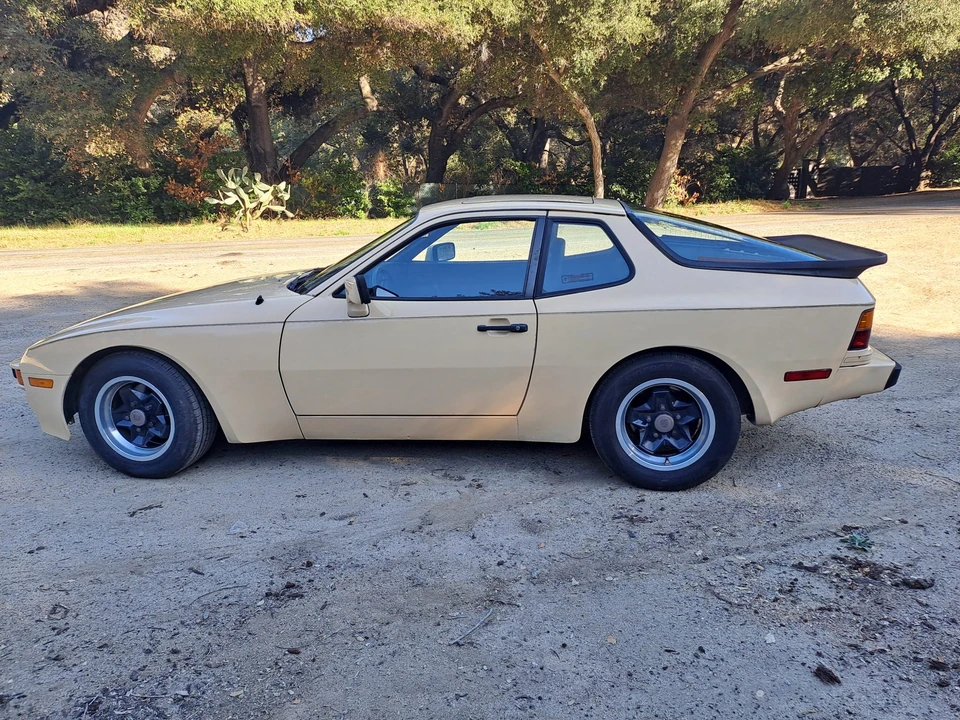 1983 Porsche 944 - Image 8 of 31