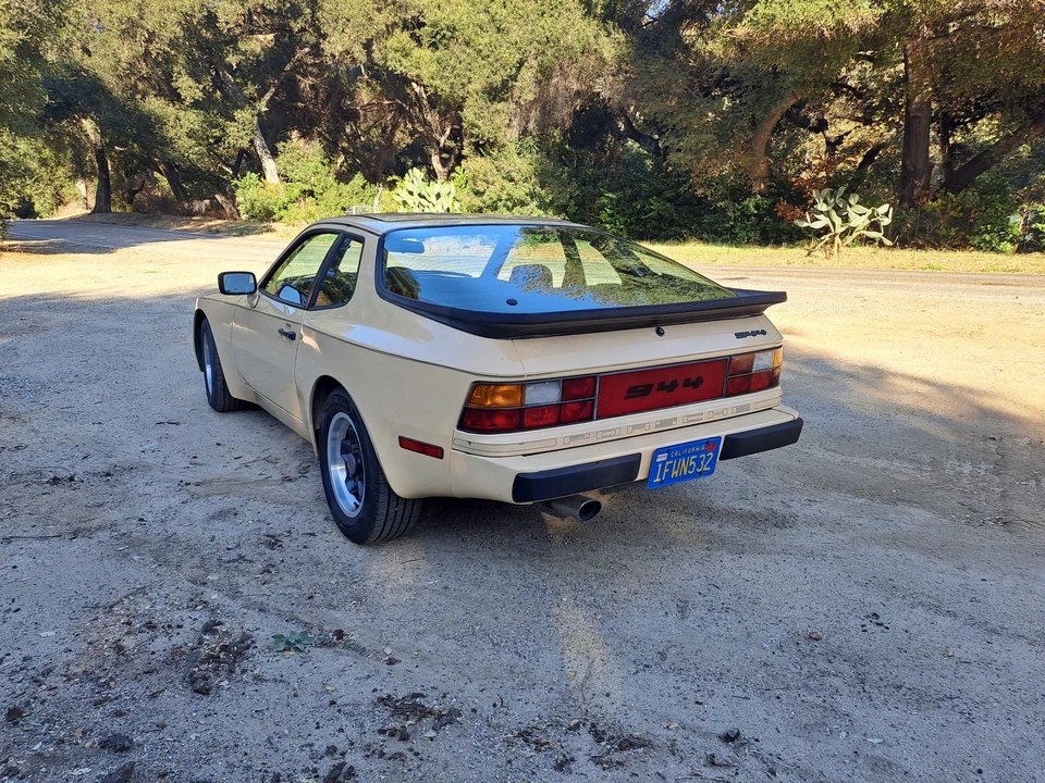 1983 Porsche 944 - Image 12 of 31