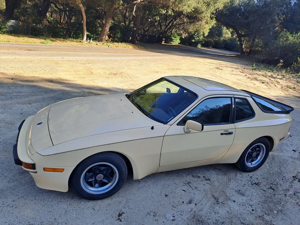 1983 Porsche 944 - Image 6 of 31