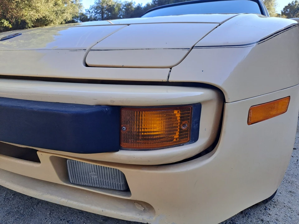 1983 Porsche 944 - Image 28 of 31