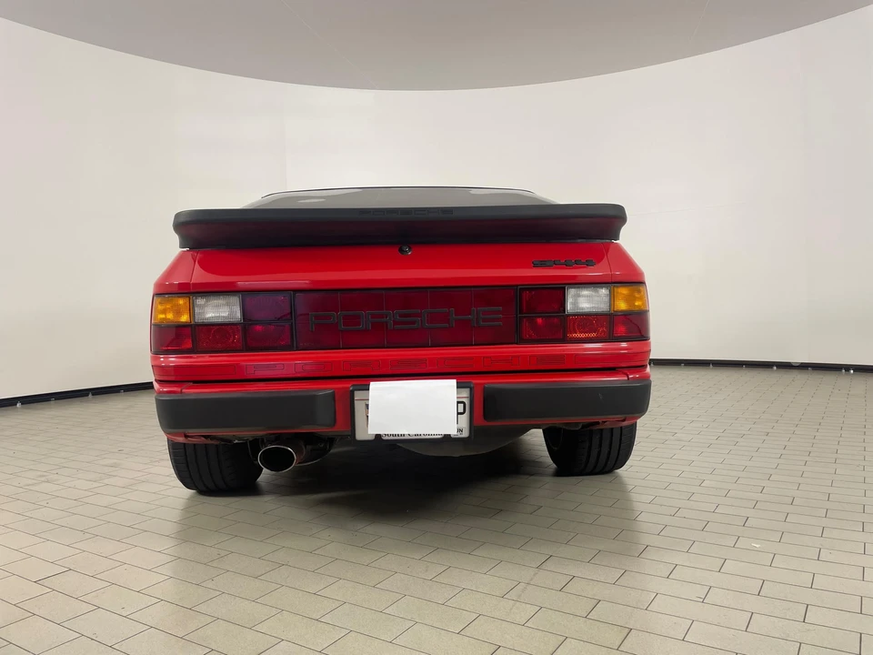 1983 Porsche 944 - Image 11 of 31