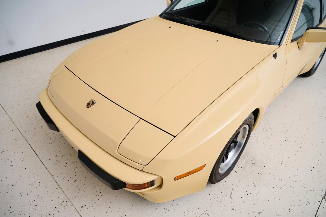 1983 Porsche 944 - Image 21 of 31