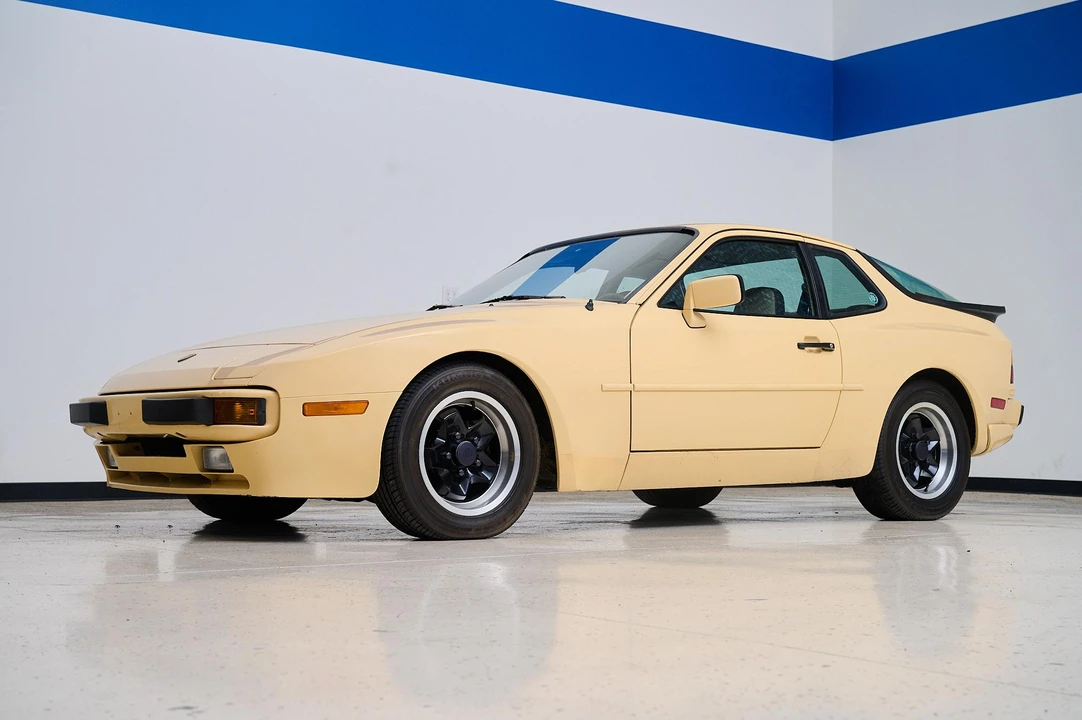 1983 Porsche 944 - Image 6 of 31
